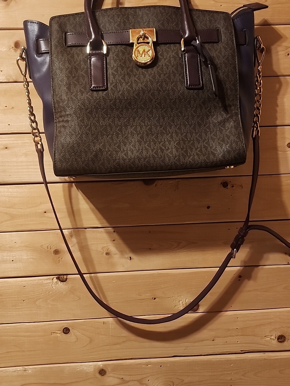 Michael Kors Hamilton Moderne Signature Purse - Picture 2 of 10